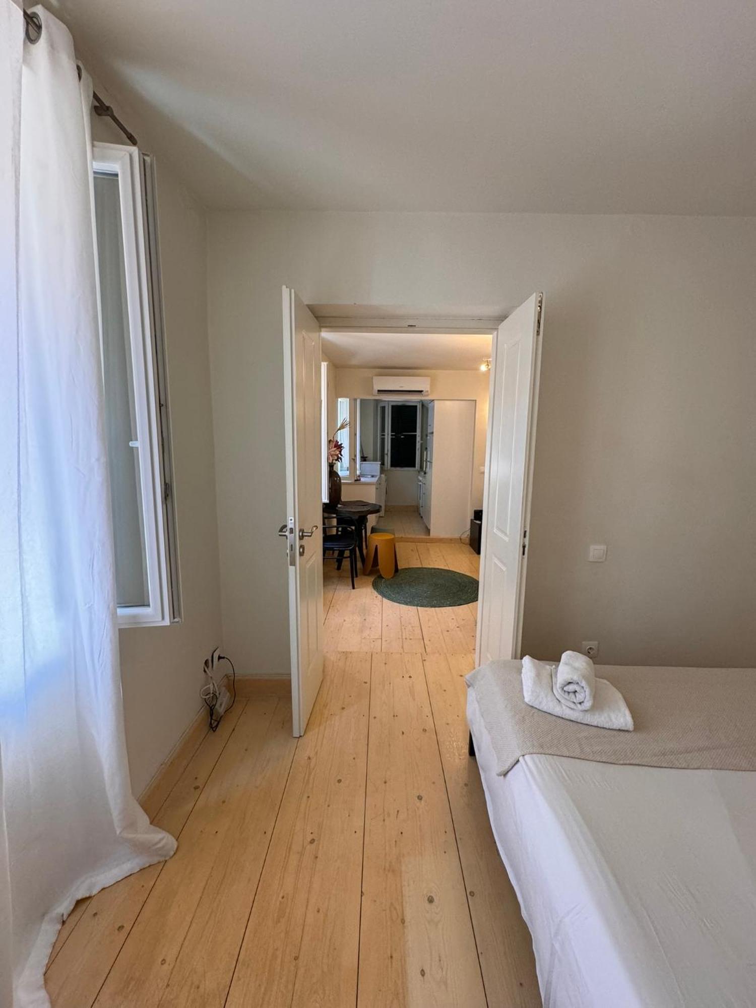 The Centric Apt By Loc Hospitality コルフ島 エクステリア 写真